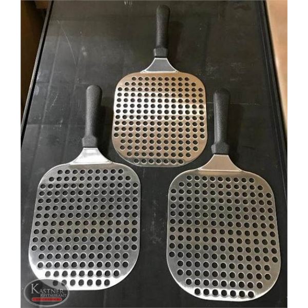 3 NEW BROWNE STAINLESS STEEL PERFORATED PIZZA