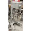 Image 2 : HOBART 30QT COMMERCIAL MIXER W/ BOWL