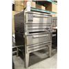 Image 2 : MKE NATURAL GAS DUAL STACKED PIZZA STONE OVEN