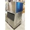 Image 2 : HOSHIZAKI ICE MACHINE W/ BIN KML-250MWH