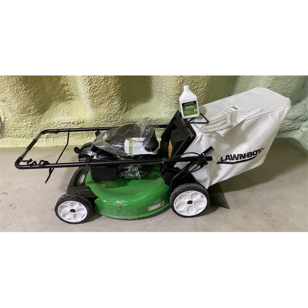 LAWN-BOY 21 INCH GAS MOWER WITH OIL - NEW