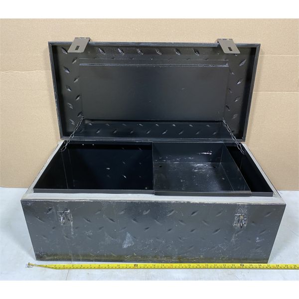 26 INCH CHECKER PLATE TOOL BOX 