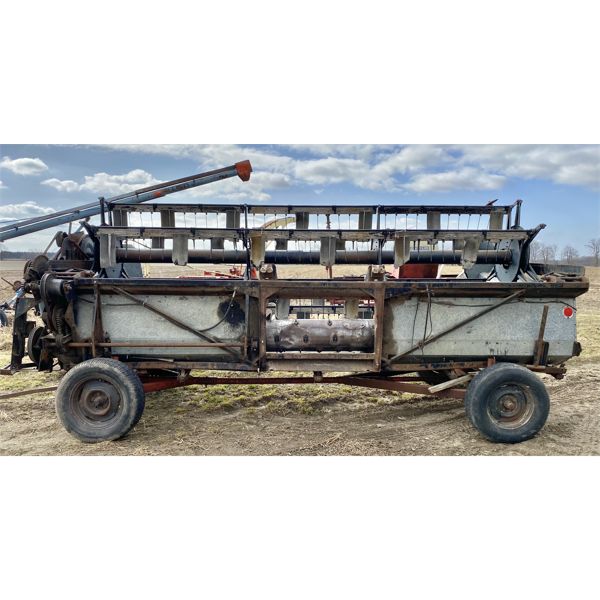GLEANER 15' STRAIGHT CUT HEADER W / WAGON