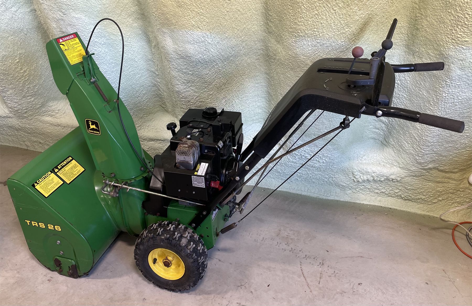 JOHN DEERE TRS26 WALK BEHIND SNOW BLOWER SELF PROPELLED WORKING