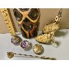Image 2 : LOT OF AFRICAN HANDCRAFT COLLECTIBLES