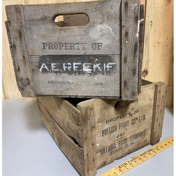 LOT OF 2 VINTAGE CRATES - BRITISH FRUIT COMPANY