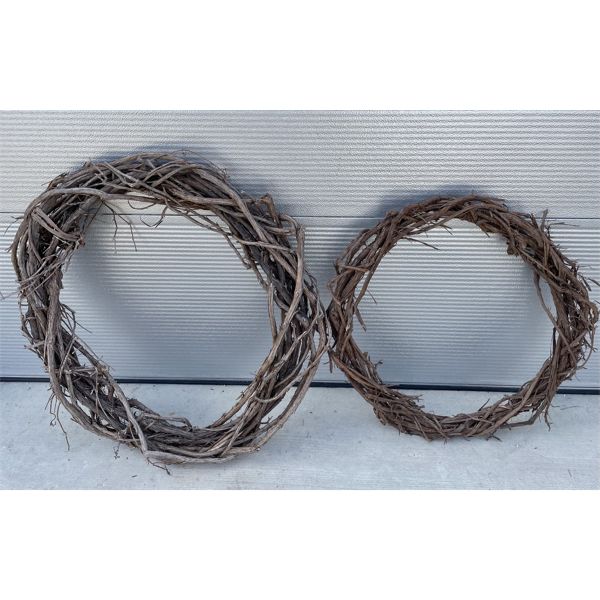 LOT OF 2 GRAPEVINE WREATHS - 28" & 32"