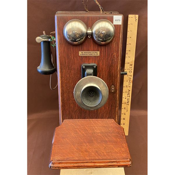 ANTIQUE WALL MOUNT TELEPHONE - NORTHERN MANUFACTURING CO 1910