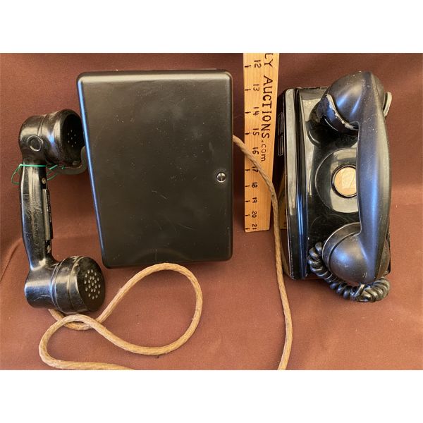 LOT OF 2 - ANTIQUE BAKELITE NE WALL MOUNT PHONES - MODEL 354 - 1949