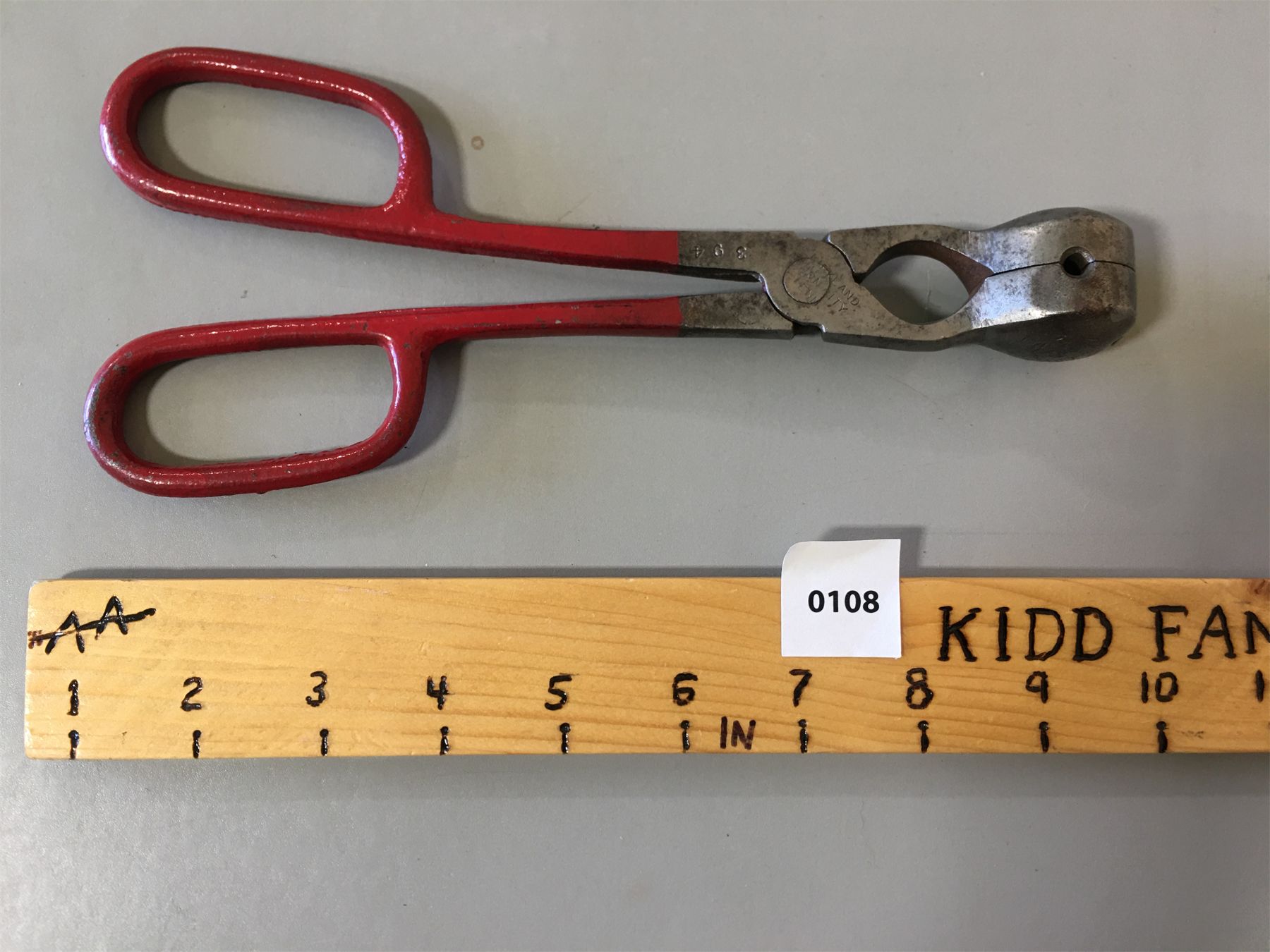 BULLET MOLD. SCISSORS TYPE. STAMPED 394