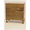 Image 2 : NEW ENGLAND WILLIAM & MARY 4 DRAWER CHEST - P