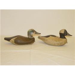 (2) SMALL CARVED & PAINTED DUCK DECOYS: (1) S