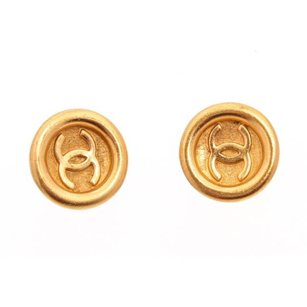 Chanel Vintage Gold CC Logo Round Clip On Earrings