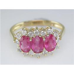 Gem Quality 2.50 ct Ruby & VS Diamond Ring 14kt Cert