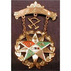 Odd FELLOWS Pin with Office Insignia 10k GOLD #1608569