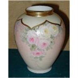 Exquisite Pink Porcelain Vase with  Roses #1611118