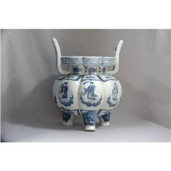 Chinese  blue  and  white  porcelain  tripod #1641545