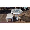Image 2 : Small Patio Side Table & Stool