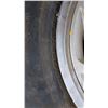 Image 3 : Tire & Rim Ford 4 Bolt 185 70 R14