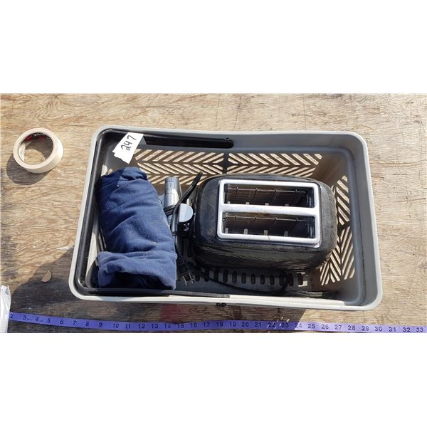 Tub & Toaster & Radio