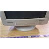Image 2 : Samsung CRT Monitor