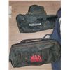 Image 3 : 2 tool bags & aprons