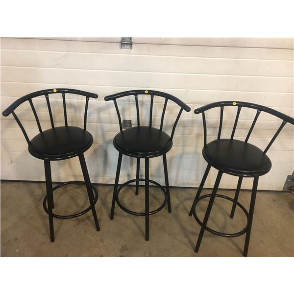 3 bar stools