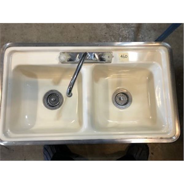 RV double sink with taps 32” x 18”