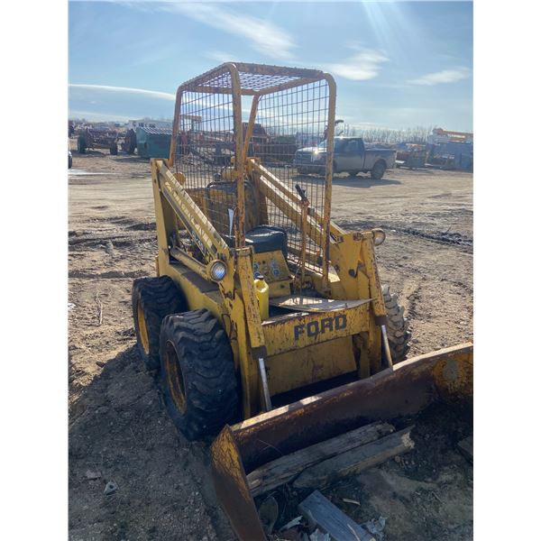 Skidsteer Ford CL 40 (Not Running) 4 Cyl Gas