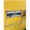 Image 7 : Skidsteer Ford CL 40 (Not Running) 4 Cyl Gas