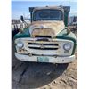 Image 2 : 1956 International R180 C/W Box & Hoist