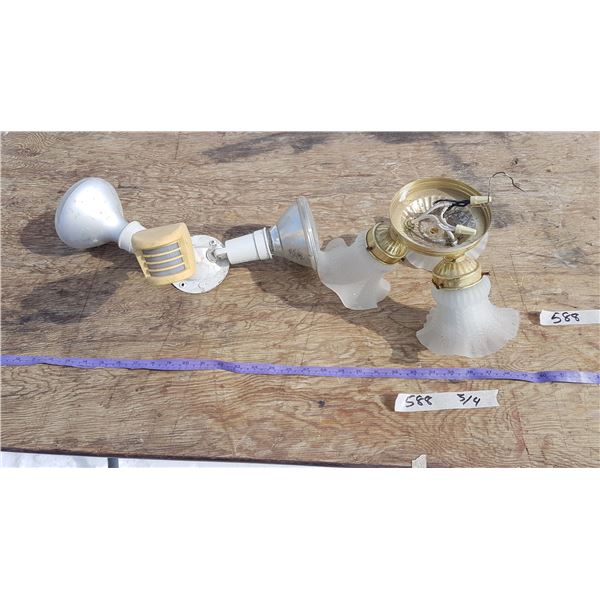 2 Light Fixtures 1 Motion