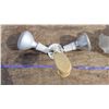Image 2 : 2 Light Fixtures 1 Motion