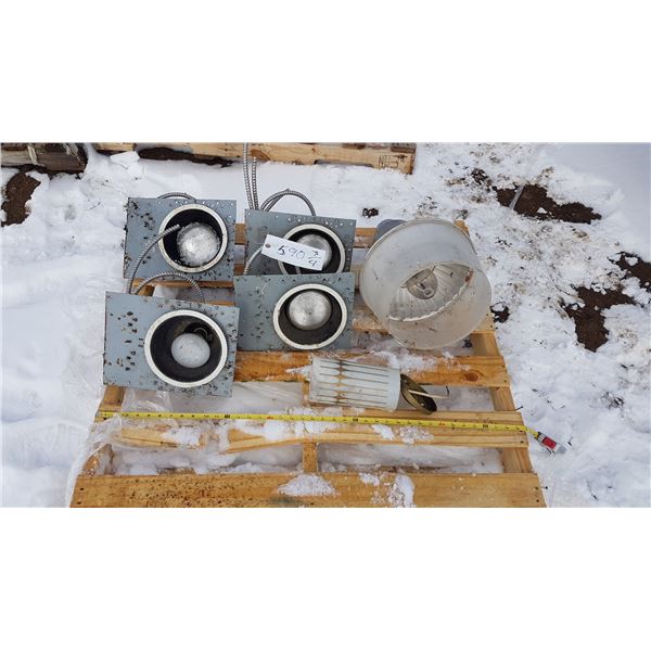 4 Pot Lights & Pole Light