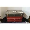 Image 1 : Toolbox & Contents