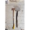 Image 1 : Axe & Pitchfork