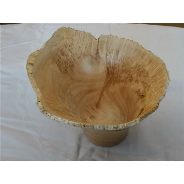 Wood turned vase by Rabuka