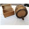 Image 4 : Small wooden barrel and oak recipe box