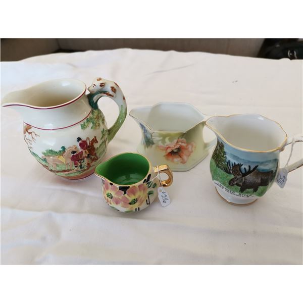 Lot of creamers (4)