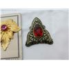Image 3 : Card of vintage dress clips
