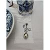 Image 4 : Delft mug, serving plate and souvenir spoon, made in Holland