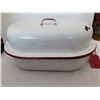 Image 2 : White and red enamel roaster, 18” long