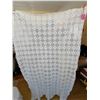 Image 1 : Crocheted tablecloth 88”x116”, very good condition