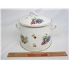 Image 1 : Wedgwood Fruit Sprays Stew or Soup Tureen