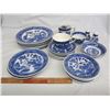 Image 1 : Lot of 24 Pieces of Blue Willow China no damage