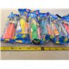 Image 3 : 8 NOS Pez dispensers with candy (unopened)