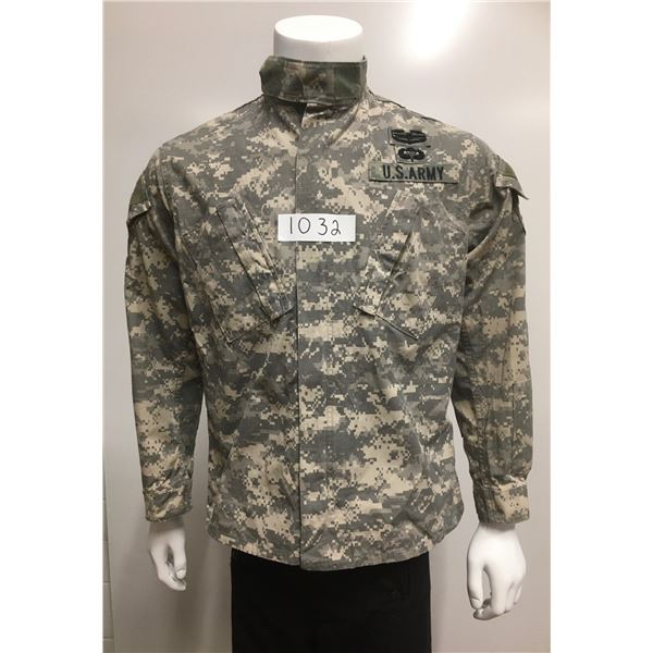 1032 - US ARMY  ACU Combat Coat