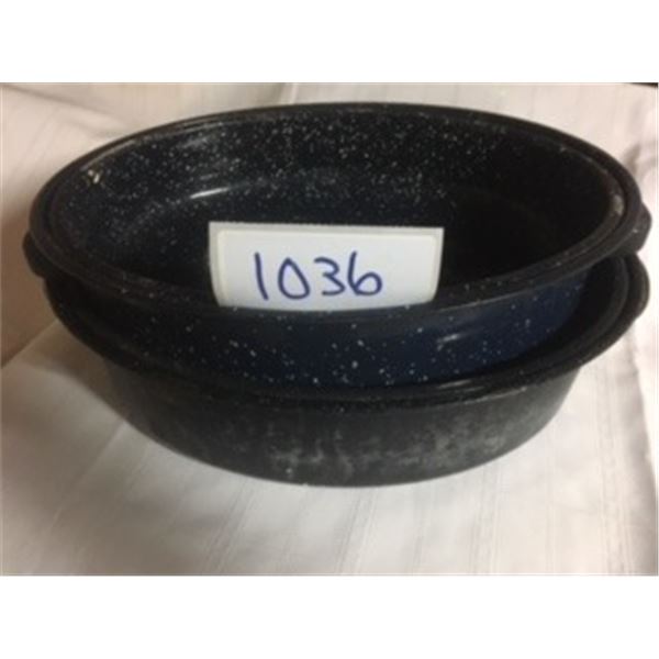 SET OF 2 VINTAGE  ENAMEL ROASTERS.