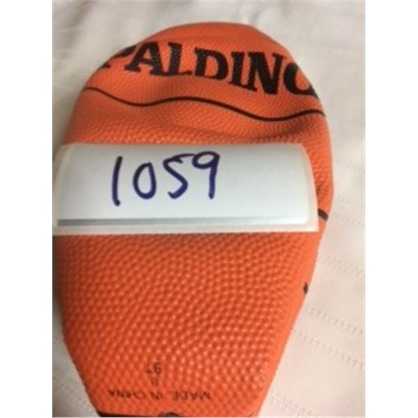 1059-NEW SPALDING BASKETBALL