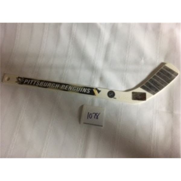 1078-OFFICIAL MINI STICK NHL PITTSBURGH PENGUINS